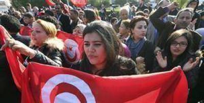EI reivindica el atentado en Túnez y promete expandir su terror