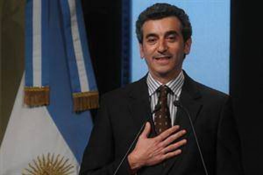 Elisa Carri� denuncia a Florencio Randazzo por 