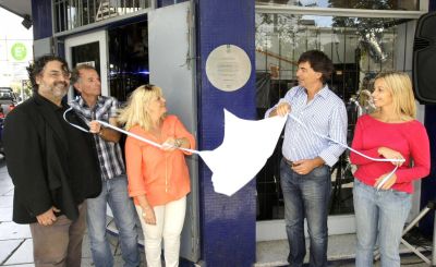 En el mes �Astor Piazzolla Marplatense�, se�alizaron la esquina donde funcion� la �Peluquer�a Nueva York�