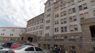 Por las amenazas recibidas, la jefa de Guardia del HIGA decidi� tomarse licencia