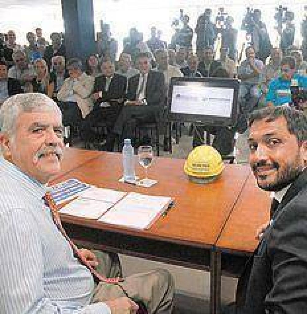 Con cr�ticas a Macri