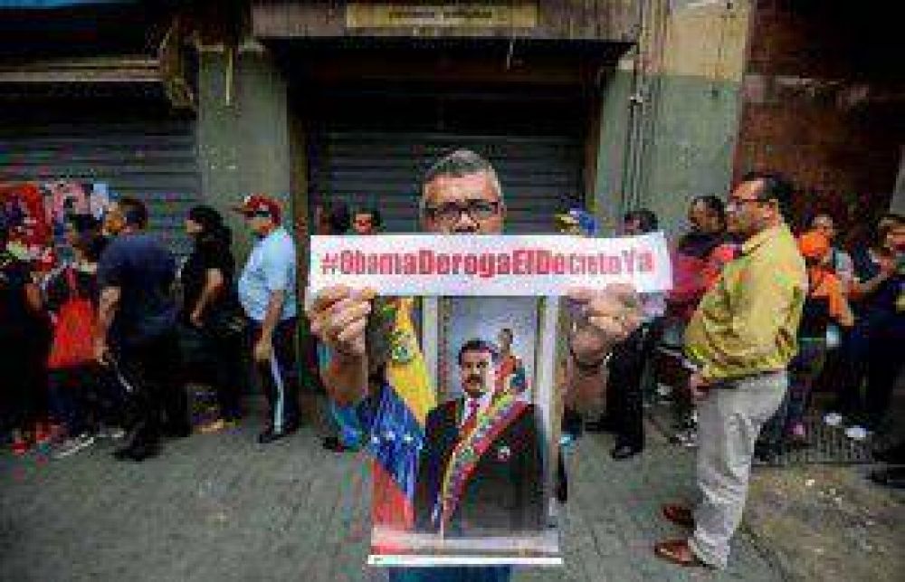 Caracas denuncia que las sanciones de EE.UU. son el preludio de una invasin militar