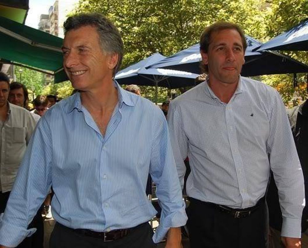 La Plata: Garro celebra el acuerdo con la UCR, los radicales presentan a P�rez Irigoyen y Panella se desespera