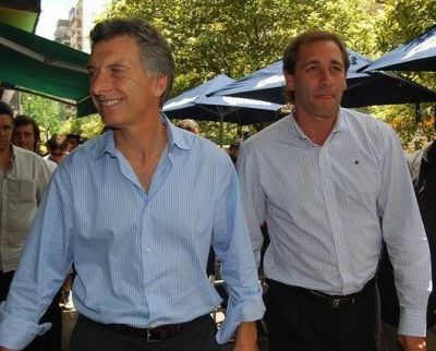 La Plata: Garro celebra el acuerdo con la UCR, los radicales presentan a P�rez Irigoyen y Panella se desespera