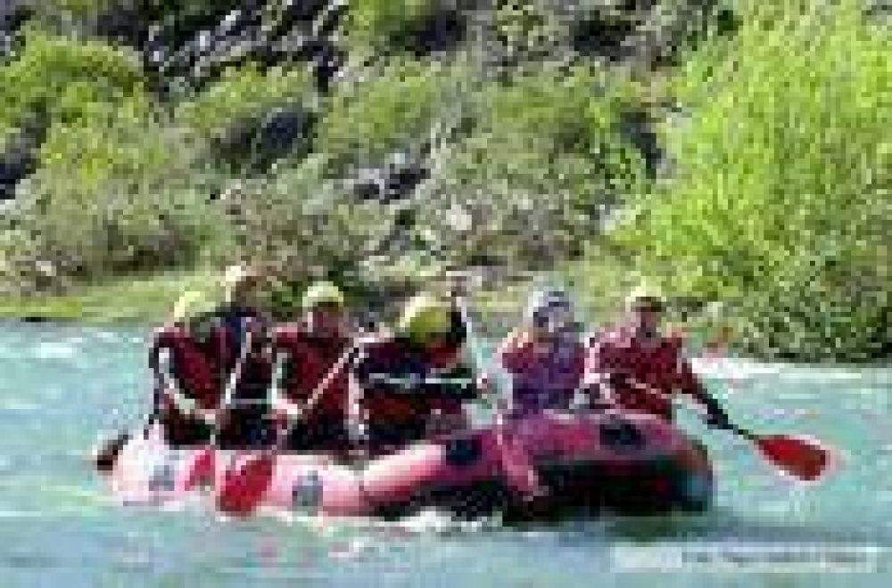 Casi un mill�n de turistas llegar� a alg�n destino del pa�s durante el fin de semana largo