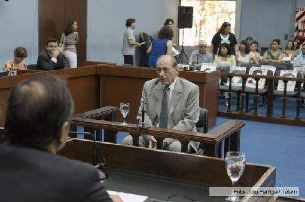 Zaffaroni declar en el juicio contra ex juez federal Manlio Martnez