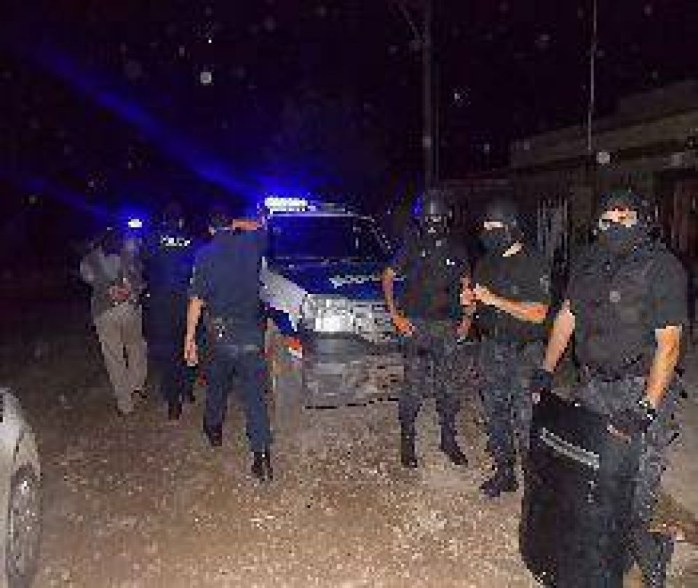 En mega operativo recapturaron fugados de la DDI  En la noche del sábado y con un importante despliegue de efectivos policiales recapturaron a los fugados de la DDI. 