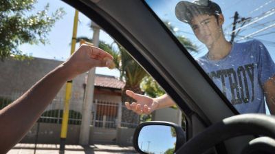 Trabajo infantil: casi 50 ni�os generan m�s de 100.000 pesos al mes en la ciudad