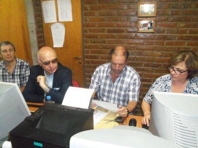Se realiz� el acto de apertura de sobres para el trabajo de entubamiento de la calle Mart�n Fierro entre Avenida Boz�n y Emparanza