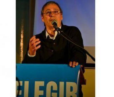 ''A GOROSITO LE VOY A RESPONDER Y ESPERO QUE PIDA DISCULPAS'', dijo Lenzi
