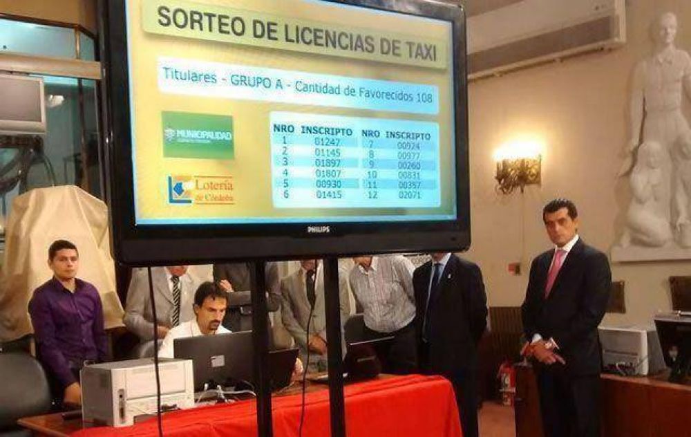 C�rdoba: pol�mica por el sorteo de 280 chapas de taxis
