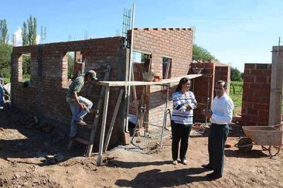 Corpacci cuestion� a la oposici�n y dijo que se puso �de moda� acusar al Gobierno de malversar fondos p�blicos