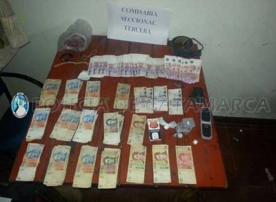 Un arrebatador fue atrapado por vecinos