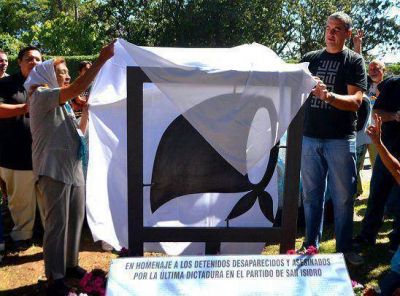 Homenaje a los desaparecidos