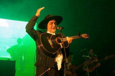 El Chaque�o Palavecino brill� ante el p�blico de Tornquist y la region