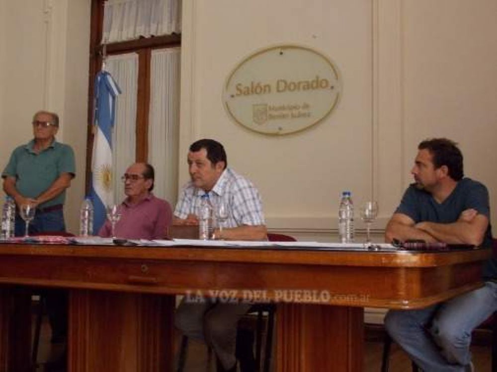 Marini entreg� diez escrituras de viviendas