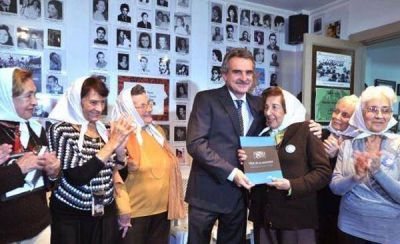 El ministro Rossi entregar� actas de la dictadura
