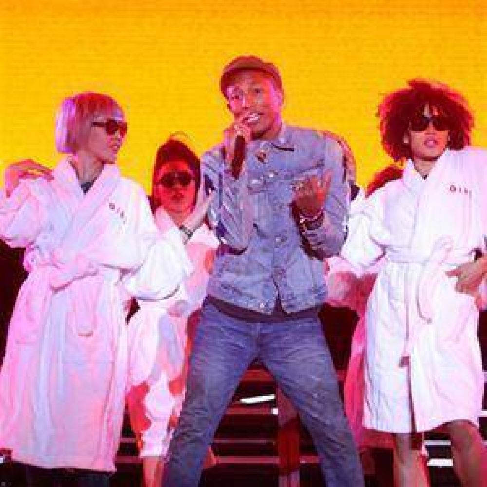 El festival de Lollapalooza cerró con un show de Pharrell Williams quehizo vibrar a unas 70.000 personas