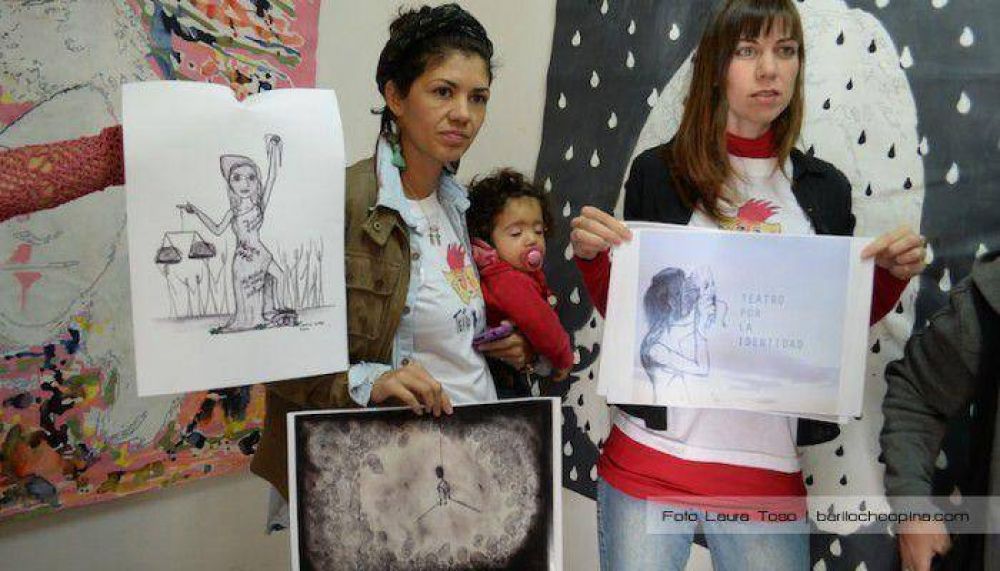 Inauguran una muestra art�stica por el D�a de la Memoria