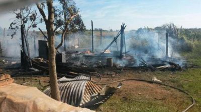 En minutos un incendio destruy� una vivienda familiar en Posadas