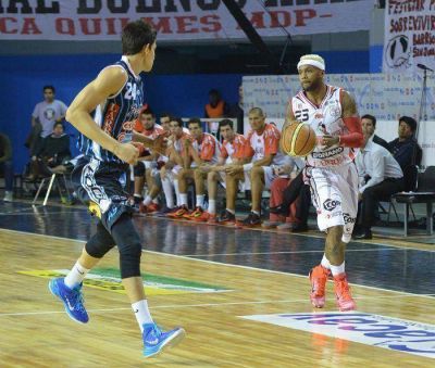 Quilmes tuvo su gran noche y se adue�� del cl�sico marplatense frente a Pe�arol