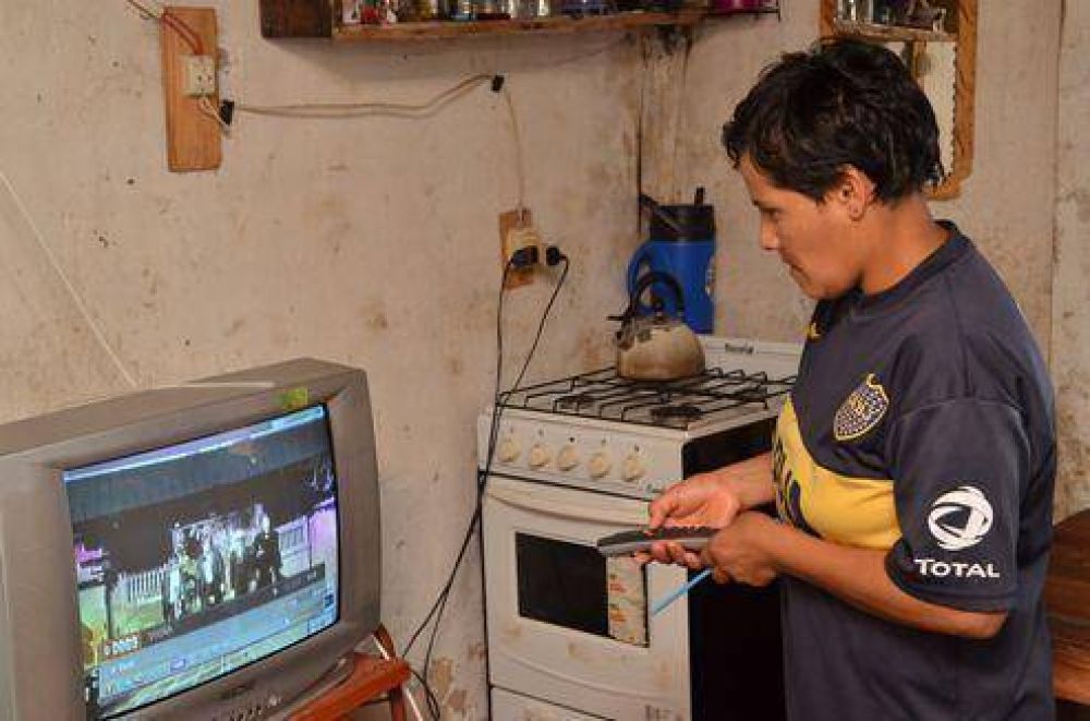 Familias entrerrianas de nueve localidades acceden a la Televisin Digital Abierta va satelital