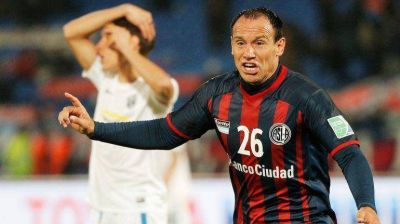 San Lorenzo super� a Chicago y qued� como �nico escolta