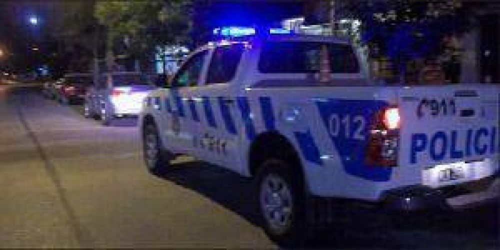 Detenidos portaban tumbera y cuatro celulares robados