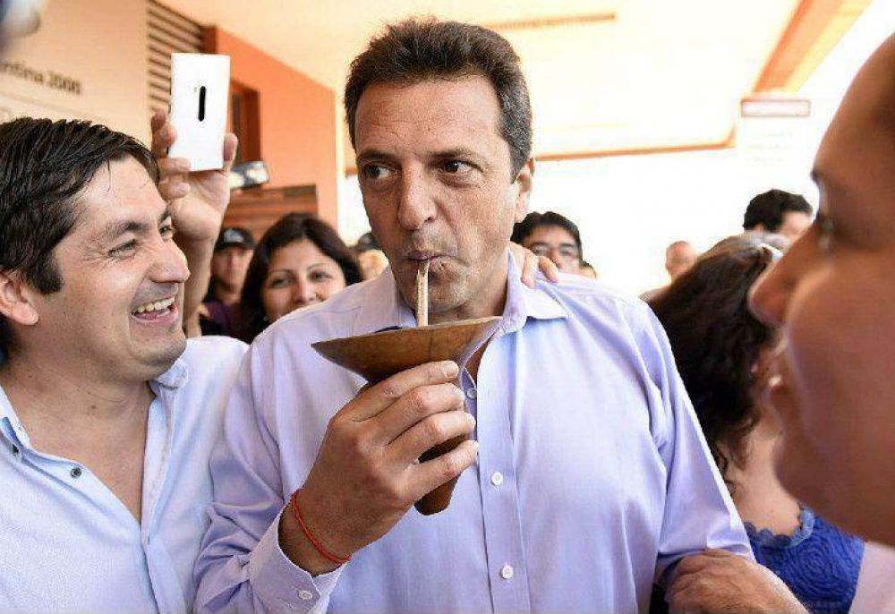 Luego del acuerdo UCR-PRO, Massa sale a convencer al peronismo federal