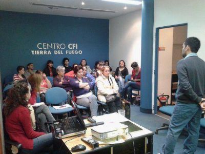 Desarrollo Social auspici� el primer taller sobre Imagen y terminaci�n de productos