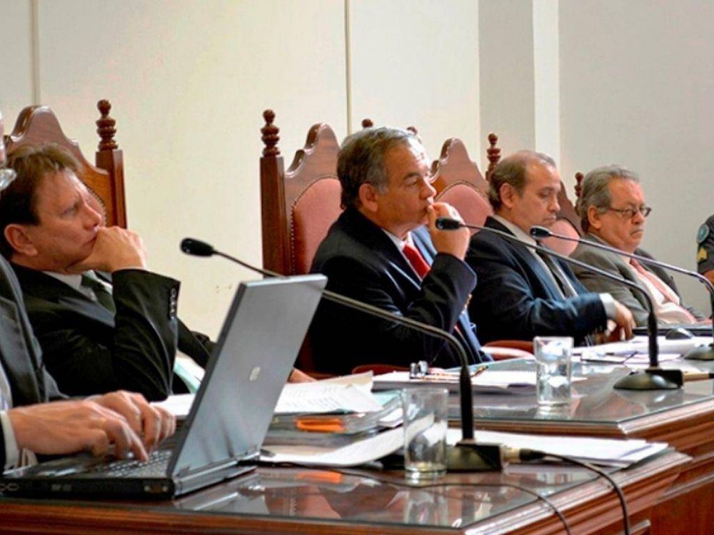 Tercer juicio: inspecci�n ocular en el penal y el aeropuerto