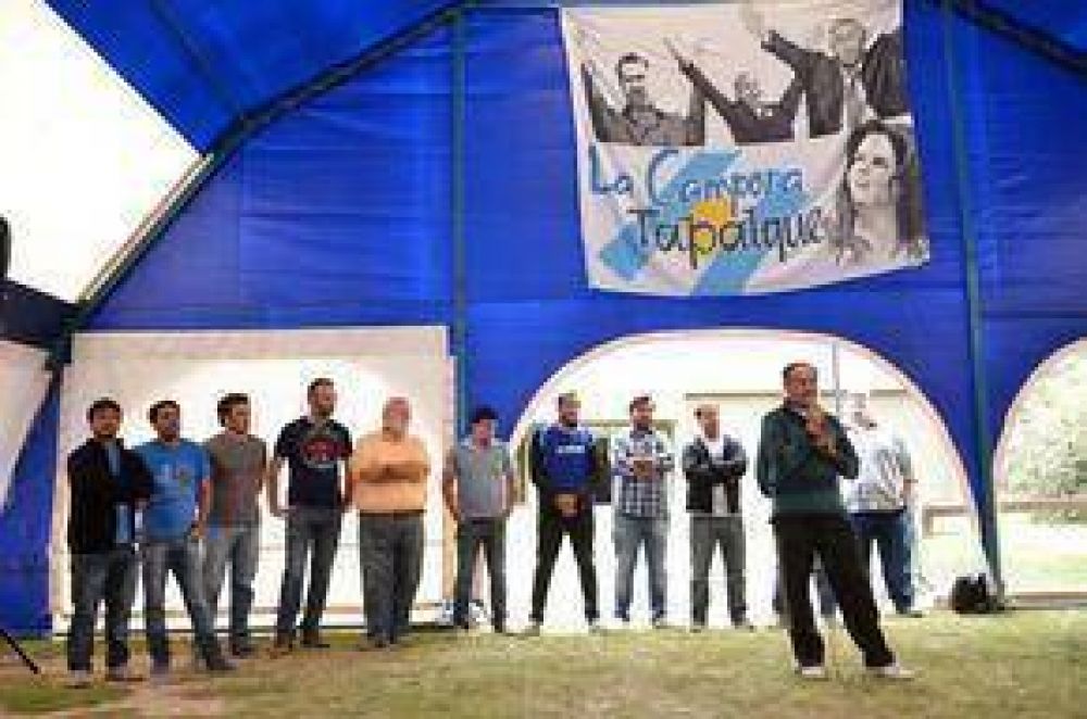 Militantes de La C�mpora realizaron un Plenario Pol�tico de la Secci�n en Tapalqu�