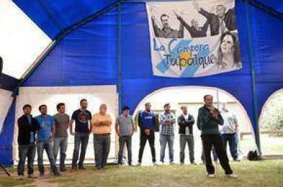Militantes de La C�mpora realizaron un Plenario Pol�tico de la Secci�n en Tapalqu�