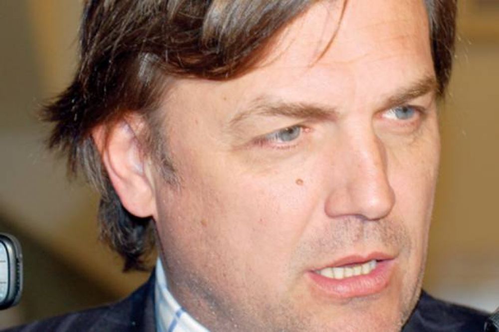 P�rez Cat�n: �Buzzi es la encarnaci�n del personalismo y lo demuestra con cada decisi�n�