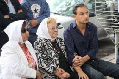 Con la presencia de Pablo Bruera, La Plata rindi� homenaje a Ricardo D�az