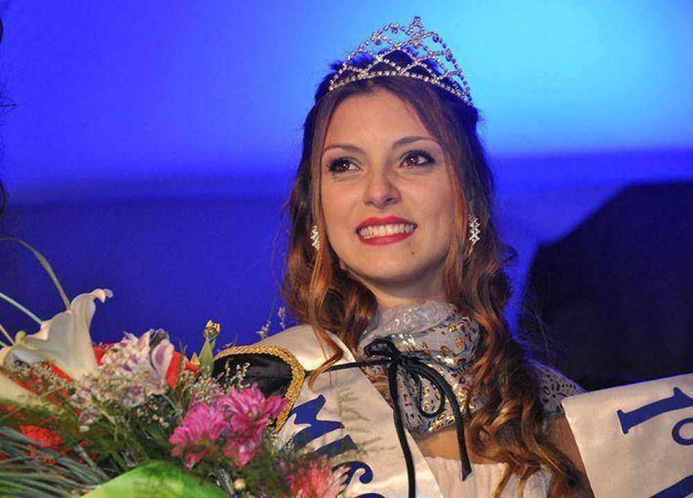 SE ELIGI� EN Z�RATE UNA NUEVA REINA DE LA CIUDAD