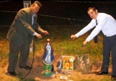 Pastores evang�licos quemaron im�genes religiosas