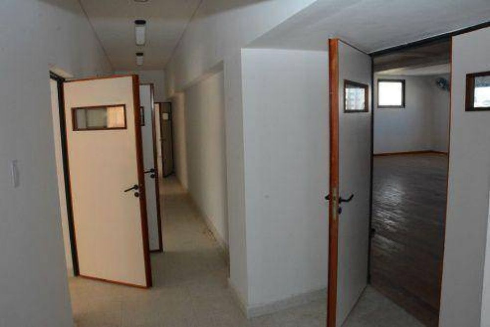 En un mes estar�a terminada la renovada Escuela de M�sica de Paran� 