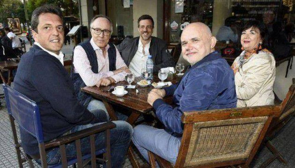 El massismo sum� a su primer legislador porte�o: Javier Gentilini