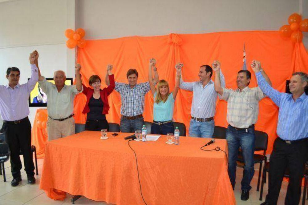 A�da Ayala present� a seis candidatos a intendente por �Vamos Chaco�