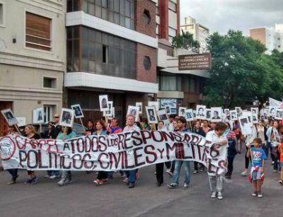 Con dos movilizaciones, se record� el �ltimo golpe c�vico militar