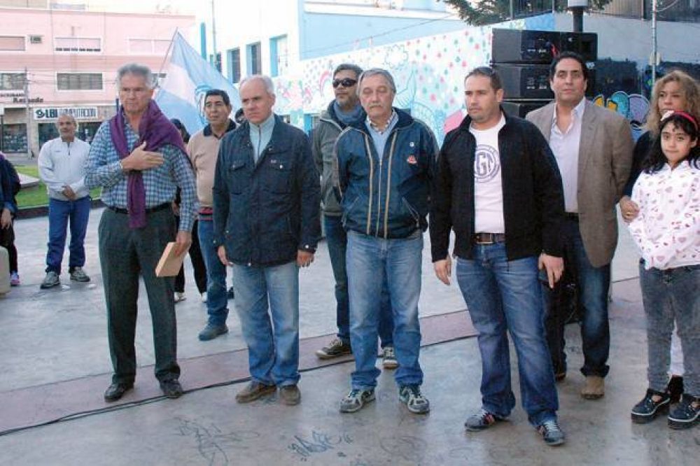 Comodoro conmemor� el D�a de la Memoria participando de una �Radio Abierta�