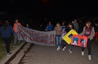 Marcharon desde el Fonavi hasta la Comisar�a en reclamo de justicia