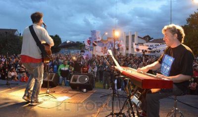 Ignacio y Palo Pandolfo cierran las actividades por el D�a de la Memoria