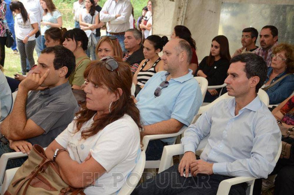 Con tres homenajes, el Concejo volvi� a sesionar en Monte Peloni