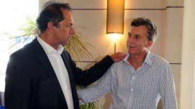 Encuesta: Scioli 35% y Macri 32%