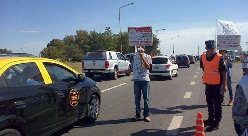 La FEB sali� a las rutas contra el acuerdo paritario