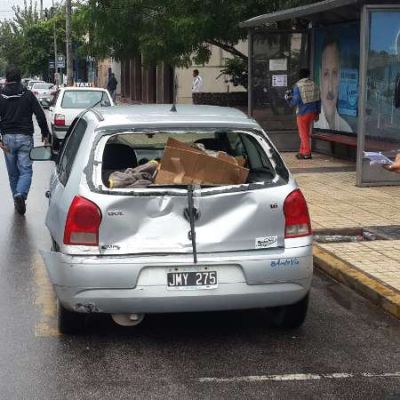 Choque en cadena entre tres veh�culos en Santa Fe y Per�n