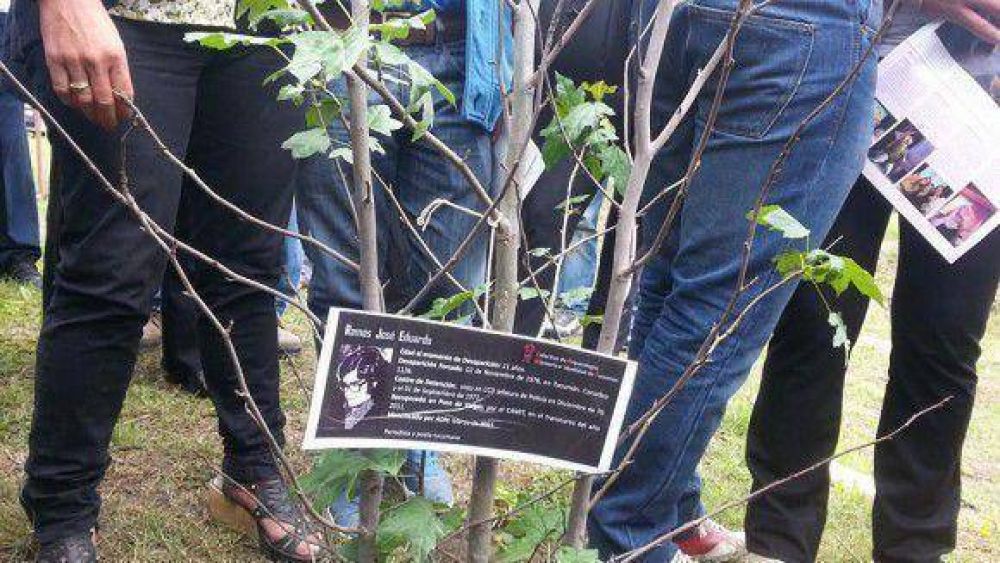 Emotivo homenaje a seis desaparecidos en Pozo de Vargas