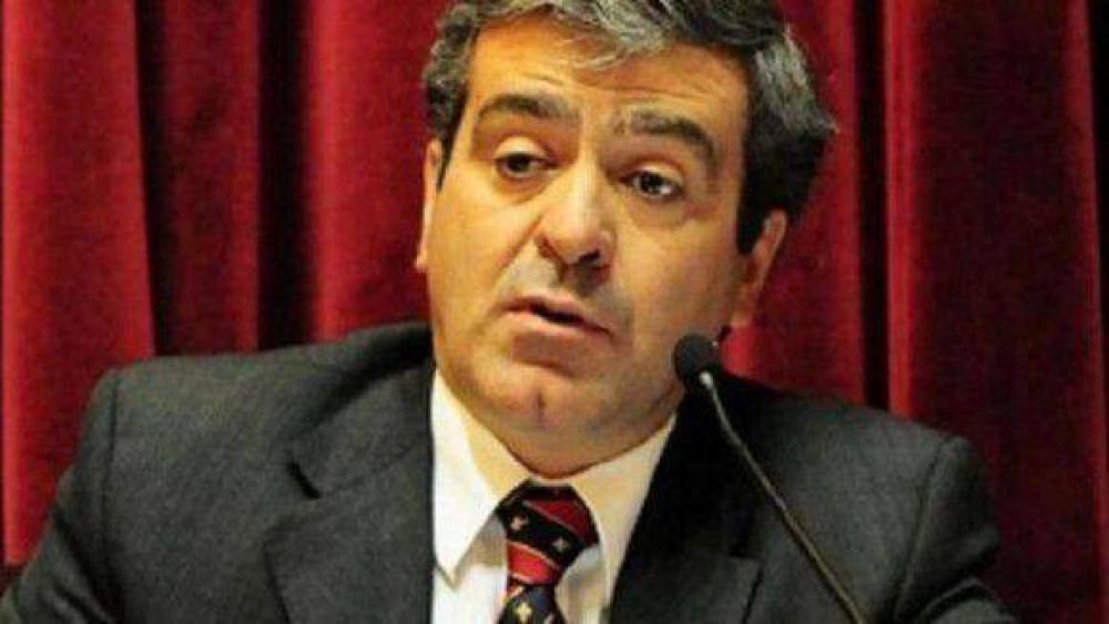 �Anibal Fern�ndez volvi� a insultar a quien fue agredido por Rojk�s�